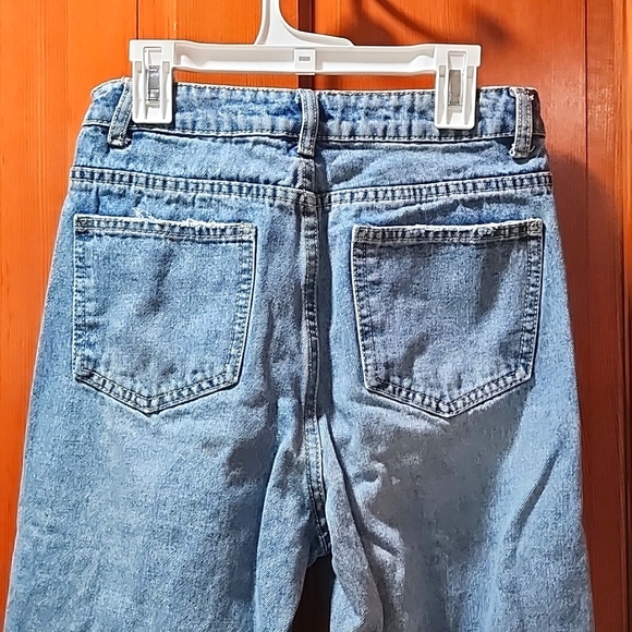 Like new distressed jeans - Picture 6 of 7